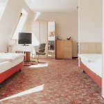 Avantgarde Hotell 3*